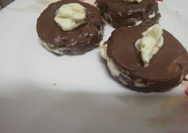 Oreo chocolate ice-cream sandwich