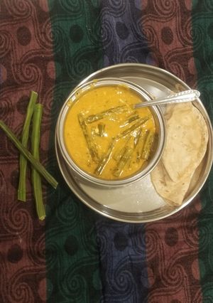 A picture of Drumstick besan curry.