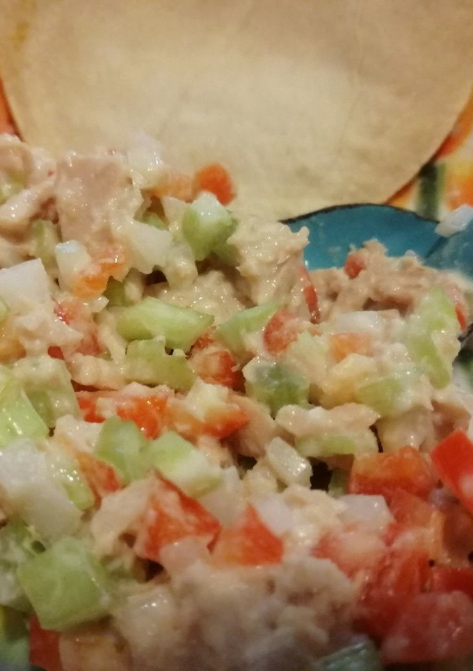 Una foto de Ensalada de atún con apio