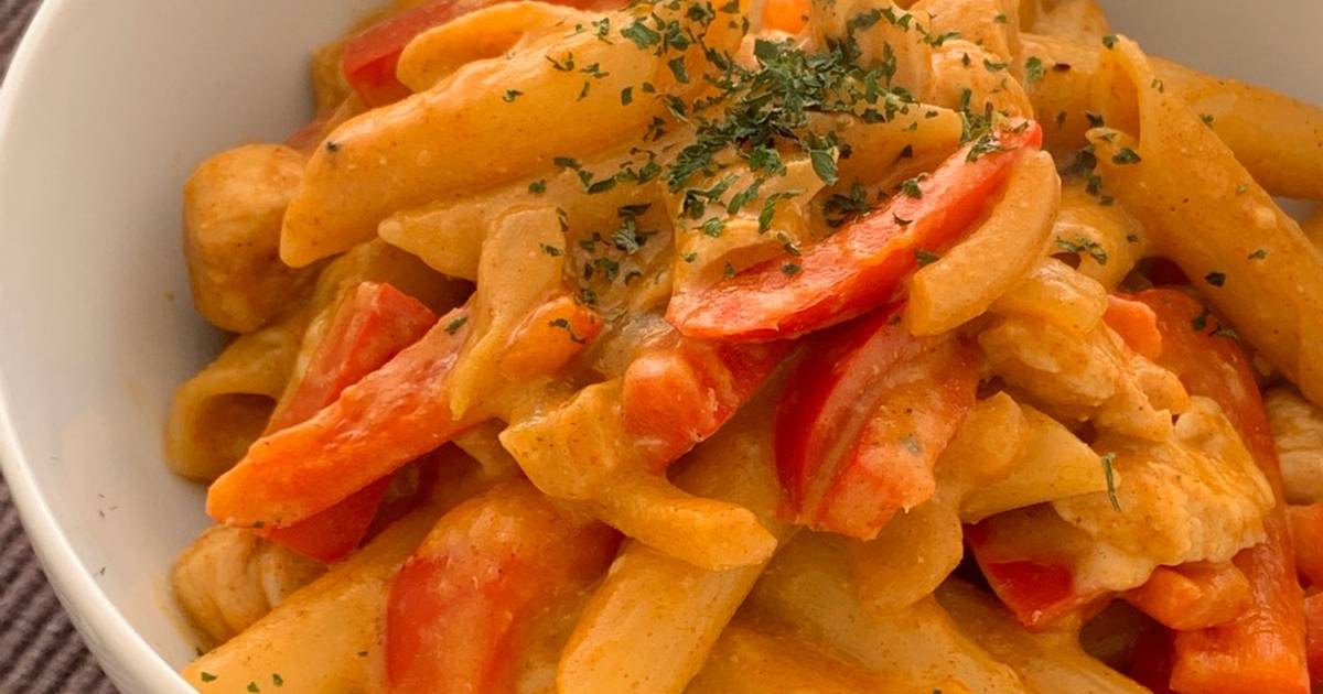 Creamy chicken paprika pasta Recipe by Lorem ipsum - Cookpad