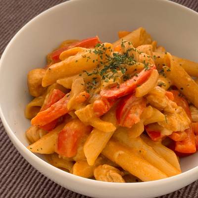 Creamy chicken paprika pasta Recipe by Lorem ipsum - Cookpad