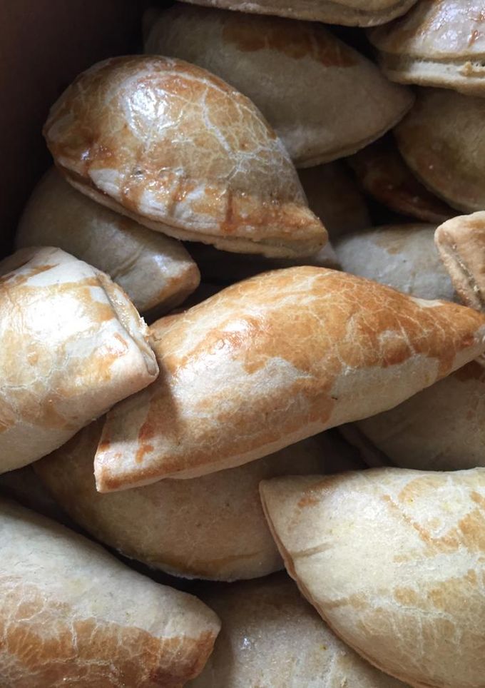 A picture of Baked meatpie.