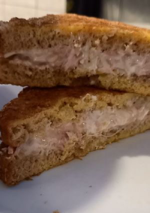 Töltött bundáskenyér recept fotója