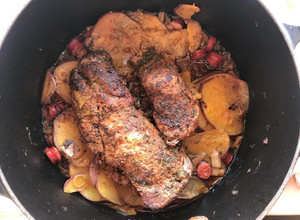 Foto de Lombinho de Porco Assado no Forno com Batata Doce