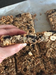 A picture of Oatmeal’s granola bars.