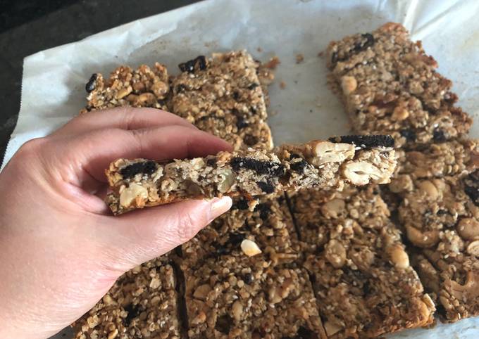 Simple Way to Prepare Award-winning Oatmeal’s granola bars