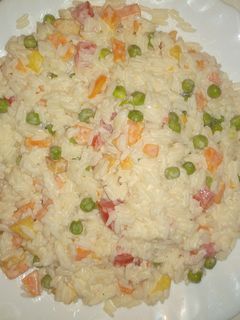 صورة لوصفة سلطة ارز صيفية مممم 😋
