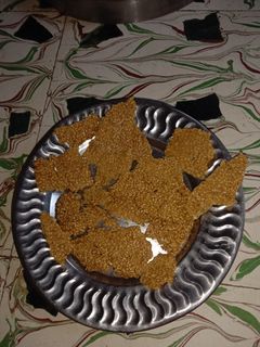તલ ની ચિક્કી(Tal Chikki Recipe in Gujarati) રેસીપી મુખ્ય ફોટો