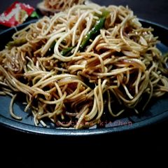 A picture of Veg chowmein.
