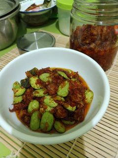 Foto resep Sambal Cumi Asin (Plus Pete)