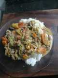 Verduras, carne y una riquísima salsa!