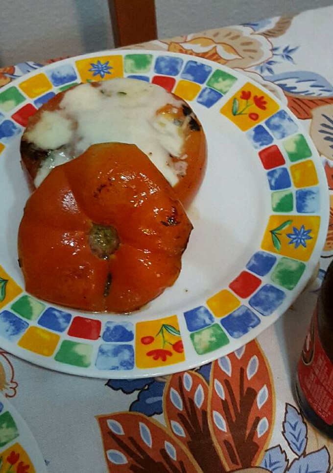 Una foto de Tomate a los tres quesos