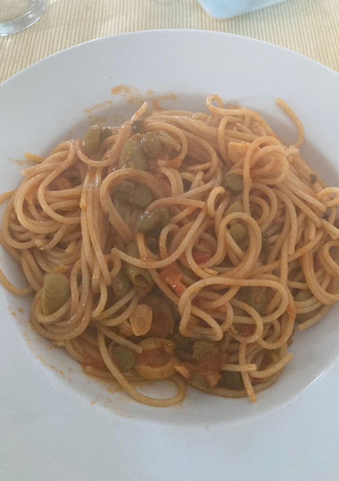Una foto de Pasta a la puttanesca