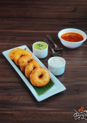 A picture of Medu vada.