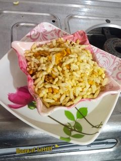 सेव मुरमुरा (Sev murmura recipe in Hindi) रेसिपी मुख्य फोटो