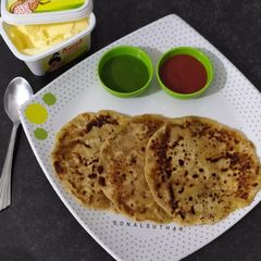 A picture of Aloo Paratha.
