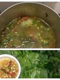Canh dưa chua cá diêu hồng - ăn kèm rau sống