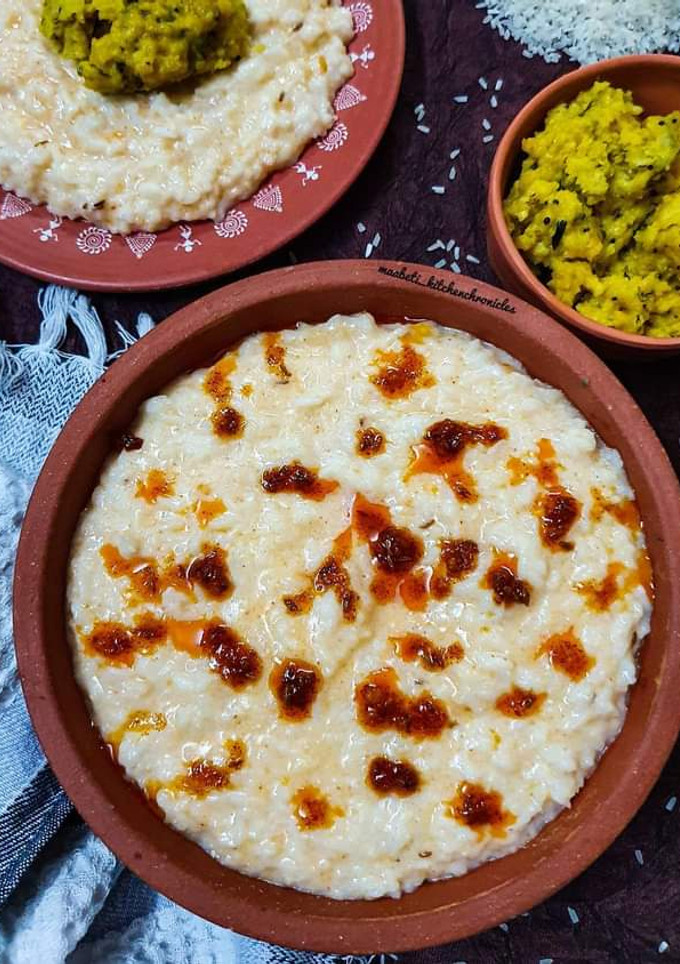 કણકી ચોખા ની ઘેંશ(ghesh recipe in gujarati) રેસીપી મુખ્ય ફોટો