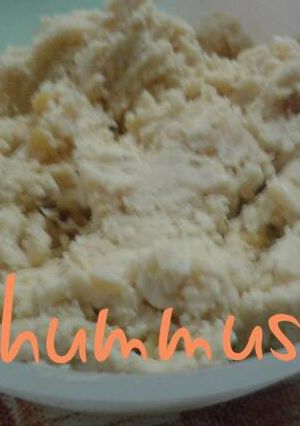 Una foto de Hummus fácil y riquísimo!