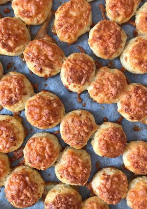 Gouda sajtos pogácsa 🤗 recept fotója