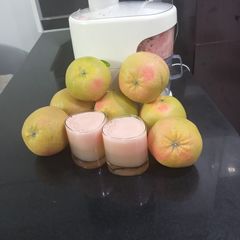 A picture of Orange & grape fruit juice.