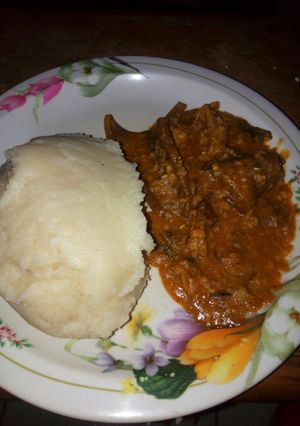 A picture of Beans soup and Semolina.