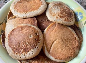 Una foto de Panqueques de banana y avena