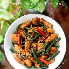 รูปของ Tumis kacang panjang tempe