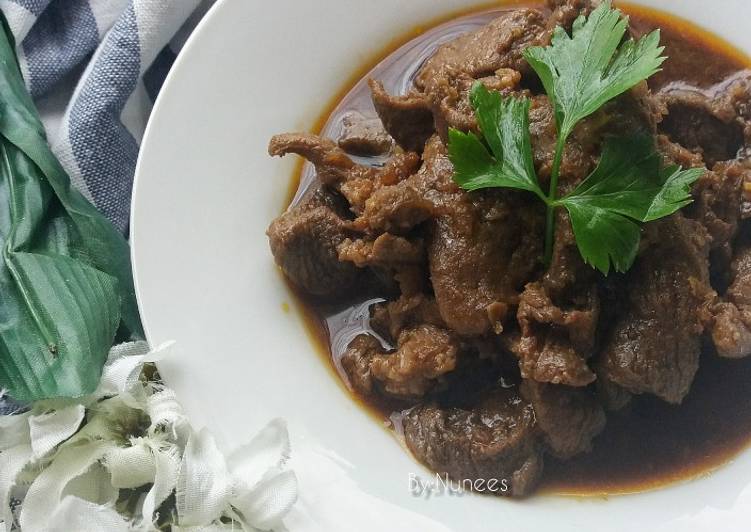 Resepi Daging Masak Hitam Kakak Dino yang Yummy