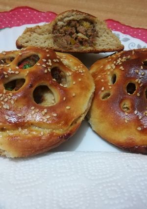 A picture of Minced meat filled buns.