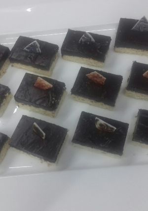 Una foto de Cuadrados de coco y vainilla
