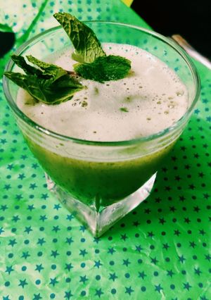 अंगूर पुदीना ड्रिंक(angur pudina drink recipe in hindi) रेसिपी मुख्य फोटो