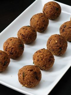 மட்டன் கோலா உருண்டை (mutton kofta/ mutton kola urundai) செய்முறை முக்கிய புகைப்படம்