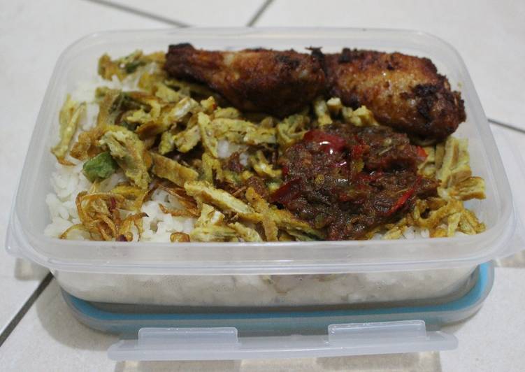 Resep Nasi Uduk Sambal Terasi yang Bikin Ngiler