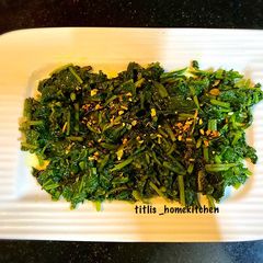 A picture of Sautéed Garlic Spinach.