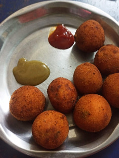 🥔🧀🍡உருளைக்கிழங்கு சீஸ் பால்ஸ்🧀🍡🥔(potato cheese balls recipe in tamil) செய்முறை முக்கிய புகைப்படம்