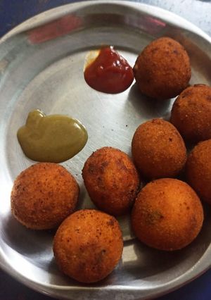 🥔🧀🍡உருளைக்கிழங்கு சீஸ் பால்ஸ்🧀🍡🥔(potato cheese balls recipe in tamil) செய்முறை முக்கிய புகைப்படம்
