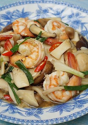รูปของ ผัดเห็ดรวมกุ้ง