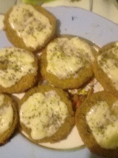 Una foto de Milanesa de Berenjenas Fritas :simples con queso y Torrejitas!!