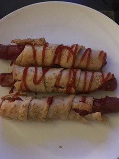 Una foto de Rollitos de salchicha😋