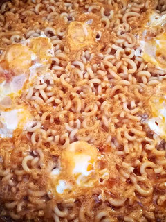 Una foto de Fideos con huevos