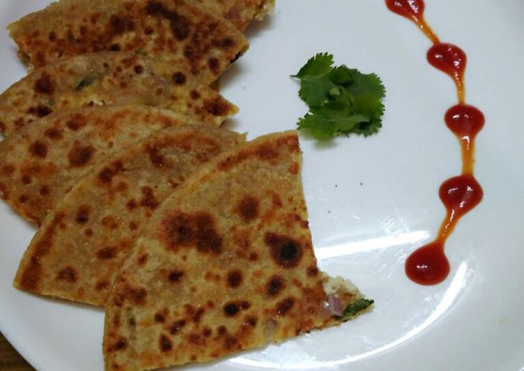 Steps to Make Any-night-of-the-week Delicious paneer paratha