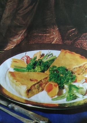 A picture of Stuffed cheesy veg. pie.