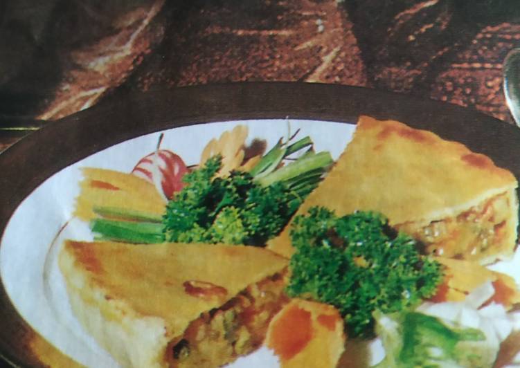 Stuffed cheesy veg. pie