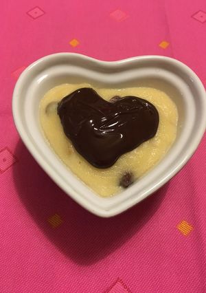 Foto principal de Pastel de sémola con pasas y chocolate