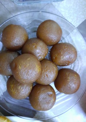 A picture of Gulab Jamun.