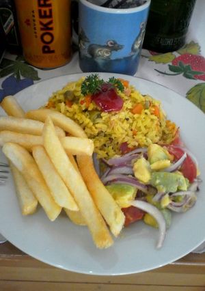 Una foto de Arroz con atún