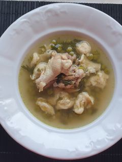 Borsóleves csirkeszárnnyal recept fotója
