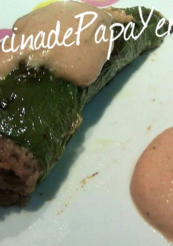 Una foto de Pimientos Rellenos con Salsa Mozarabe
