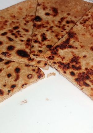 आलू का पराठा (Aloo ka paratha recipe in hindi) रेसिपी मुख्य फोटो